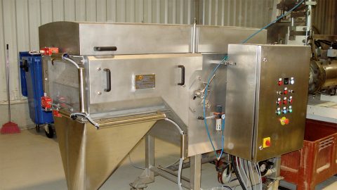 Planet Dryers, a specialist manufacturer of industrial dryers and ancillary machinery, Planet Dryers serves a wide range of food and industrial markets, uses Solid Edge to design customized food processing machines quickly and easily.